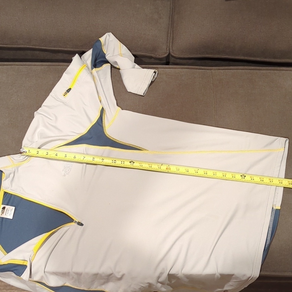 The North Face Blue and Yellow Pullover - Picture 10 of 10